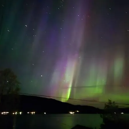 Landlig I Fantastisk Beliggenhet Kvaloya